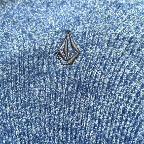 EUC! Volcom Boys Short Sleeve 3 Button Heathered Blue Polo Shirt Size M - Picture 4 of 6